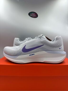 Nike Air Winflo 11 Wide Pure Platinum Ghost BRAND NEW Size 10 Women